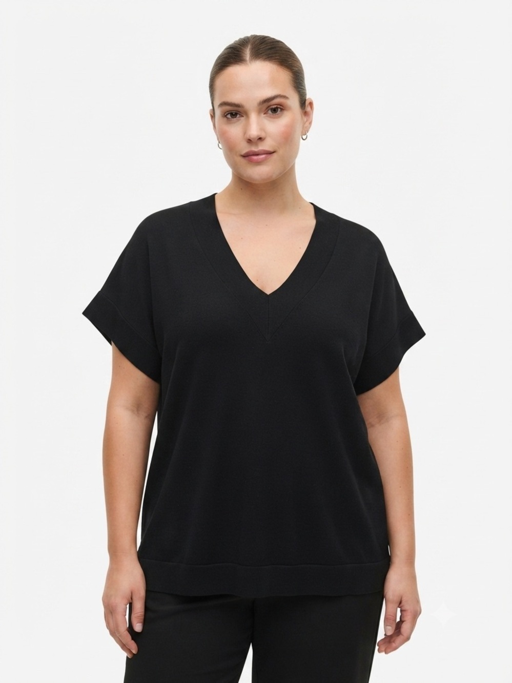 Anna & Ava Black V-Neck Short Sleeve Knit Top